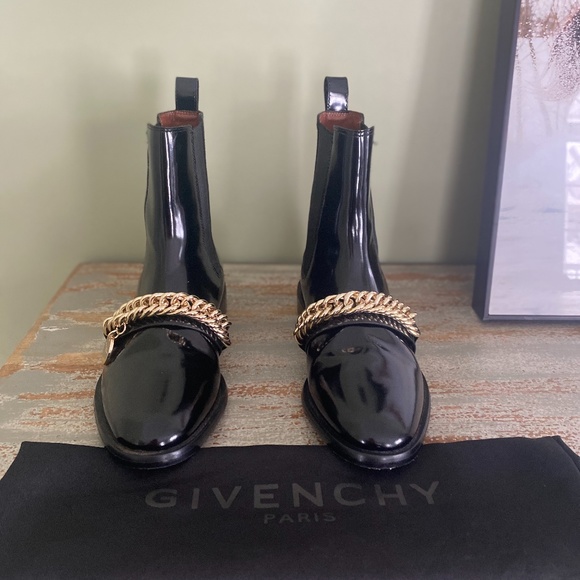 Givenchy Chain Leather Chelsea Boot - Picture 5 of 6